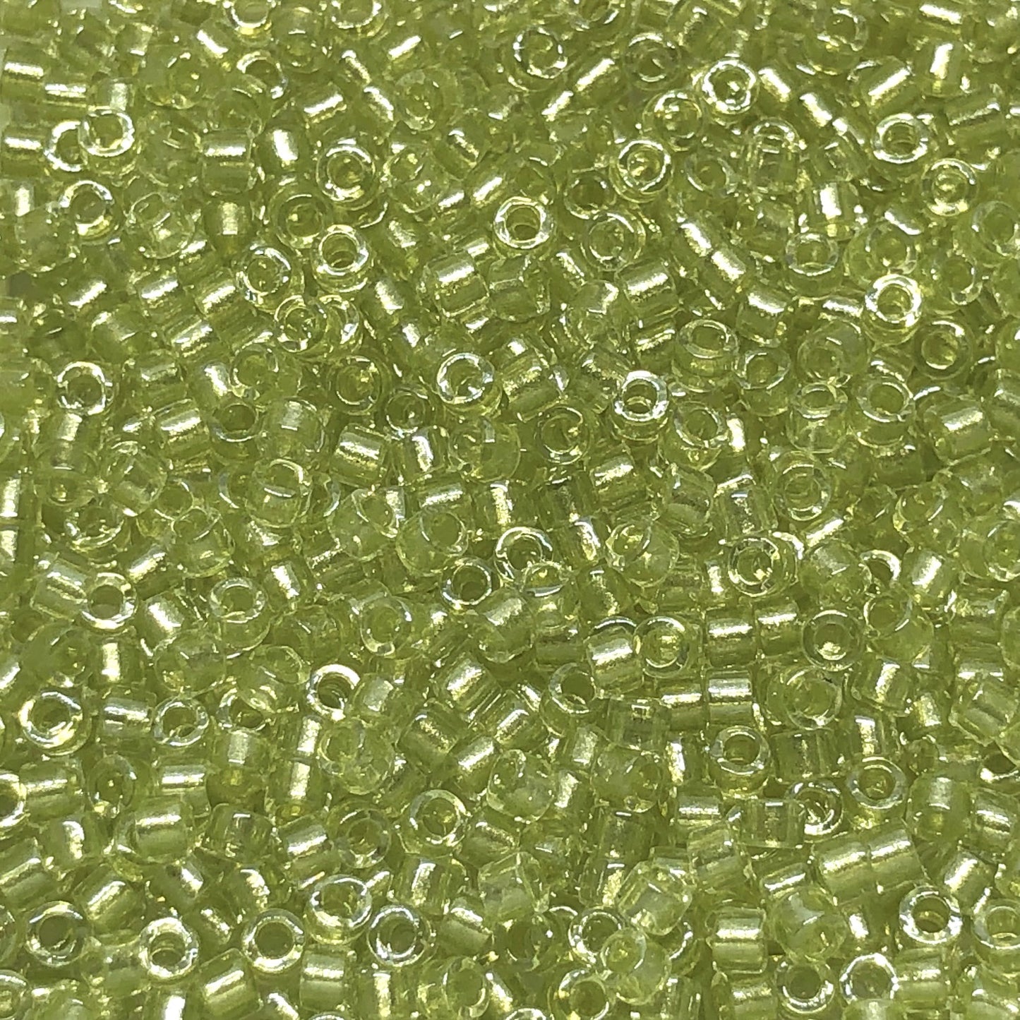 DB903 Sparkling Peridot Lined Crystal