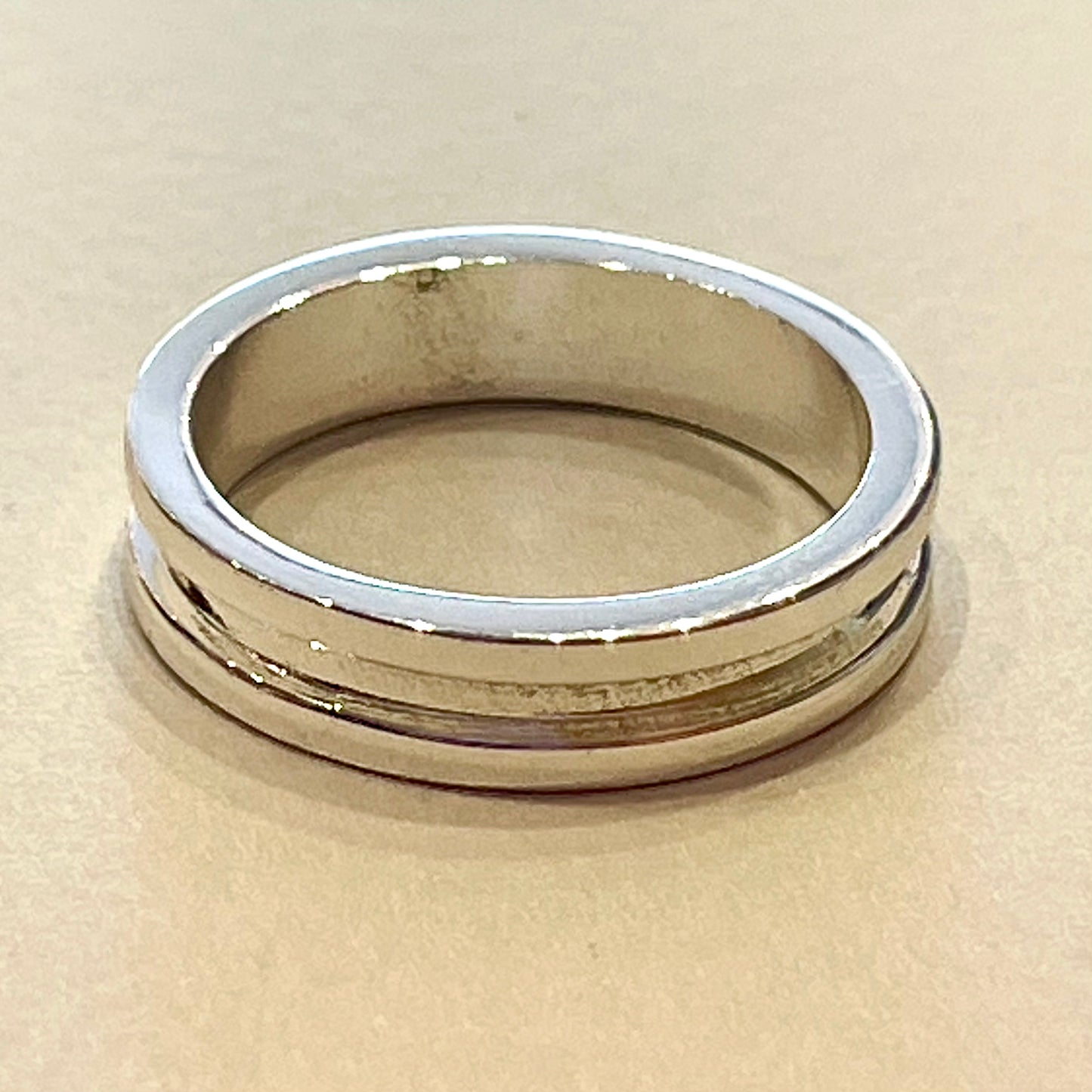 Silver Plated Channel Ring Size 7