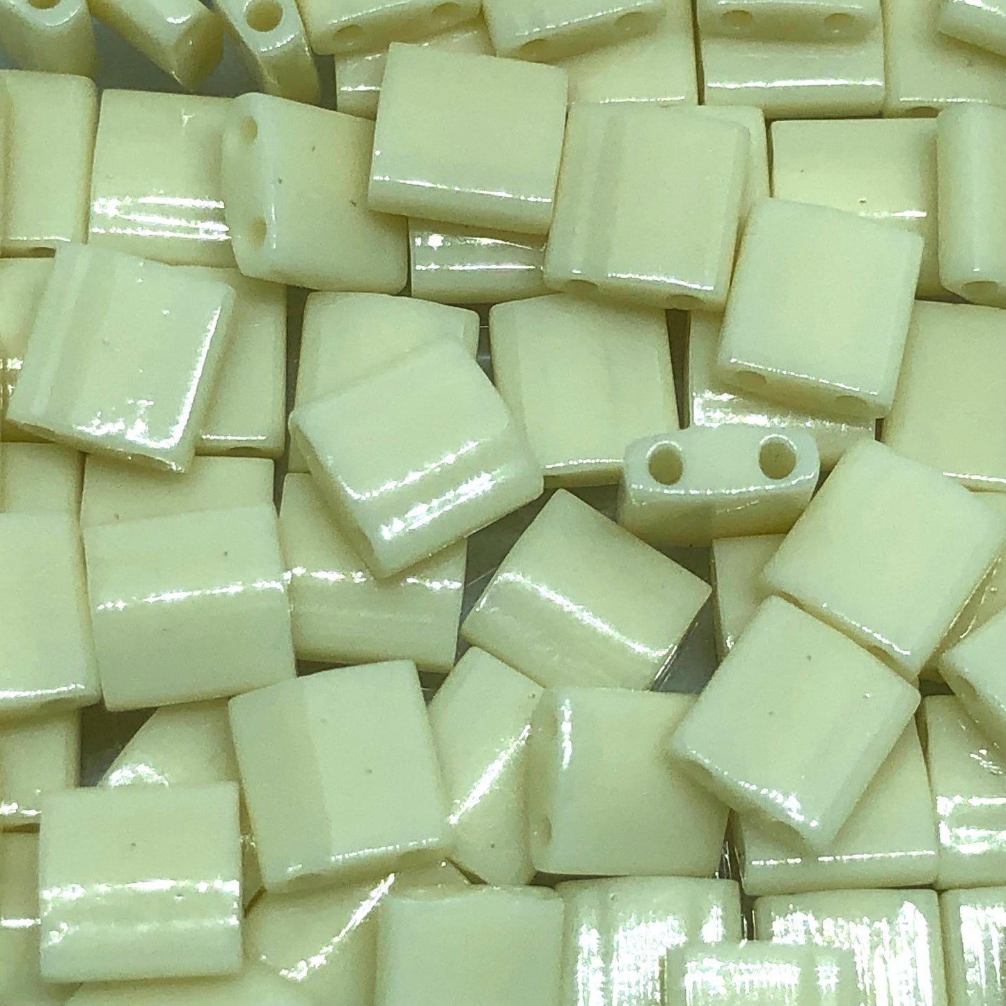#491 Tila Ivory Pearl Ceylon Luster