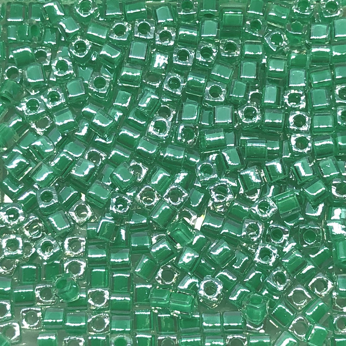 #219 Mint Lined Clear 1.8mm Cube