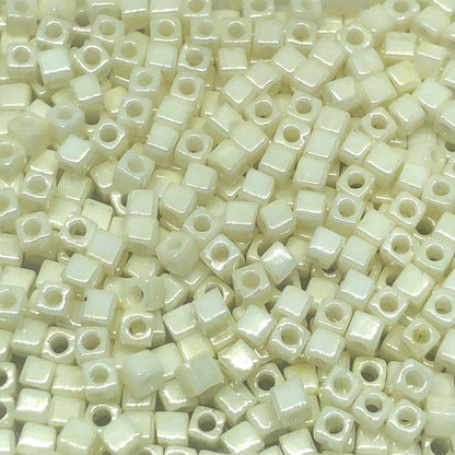 #421 Cream Ceylon 1.8mm Cube