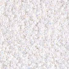 DB202 Opaque White Luster AB