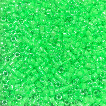 DB2040 Luminous Mint Green