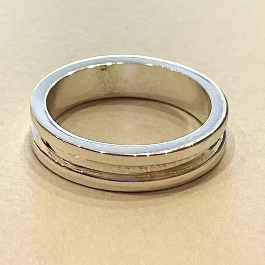 Silver Plated Channel Ring Size 7