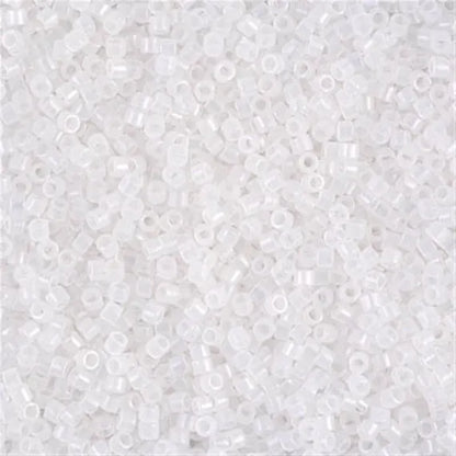 DB220 White Opal